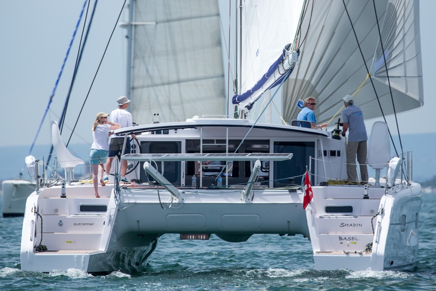 Outremer 45 vue de face