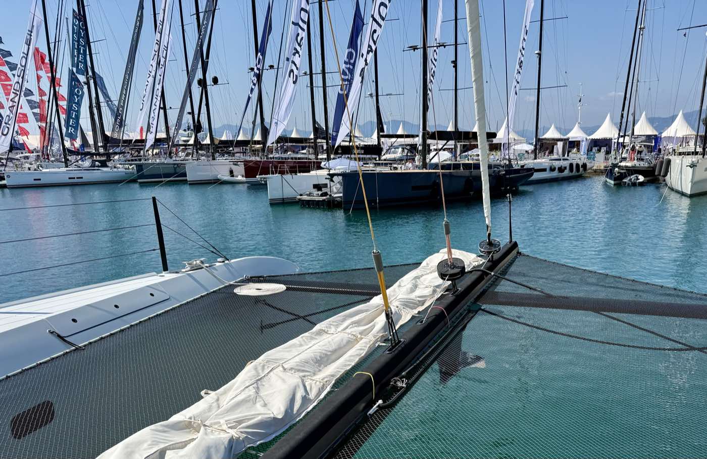 Pontons et catamarans du Cannes Yachting Festival 2026